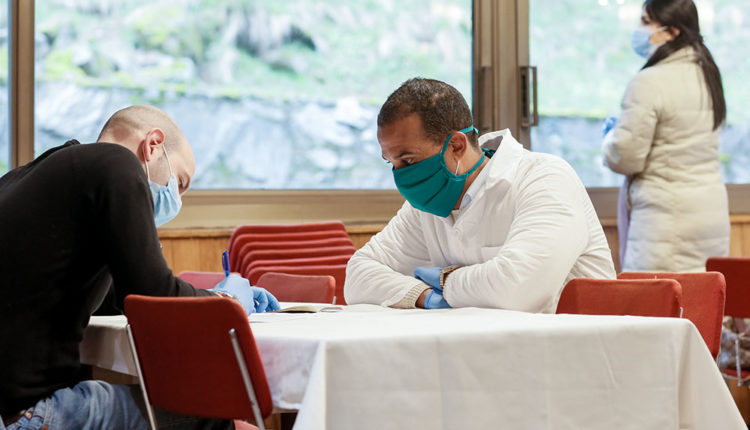 Metges cubans per a combatre la Covid-19