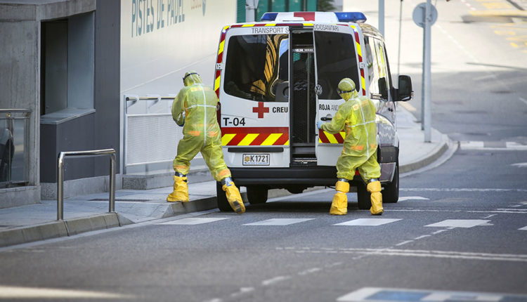 Ambulància a la residència Salita