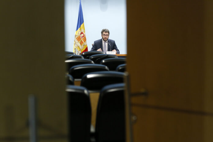 Eric Jover ministre portaveu va parlar del tall de carreteres