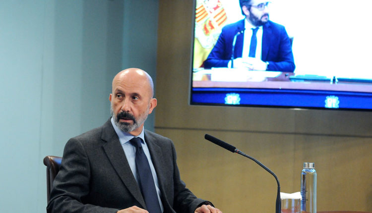 Ministre de Salut Joan Martínez Benazet parlant sobre casos actius