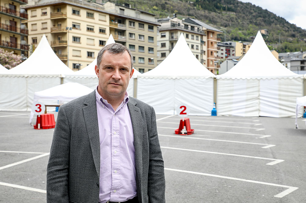 Josep Majoral a l'espai dels tests immunològics