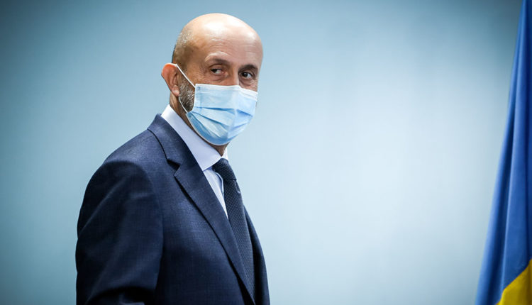 Joan Martínez Benazet durant la roda de premsa d'ahir