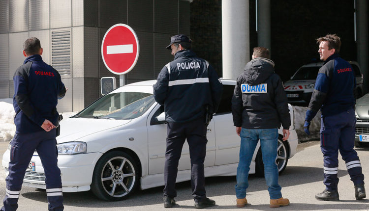 Acció conjunta Departament de Tributs i Fronteres i Duanes fra