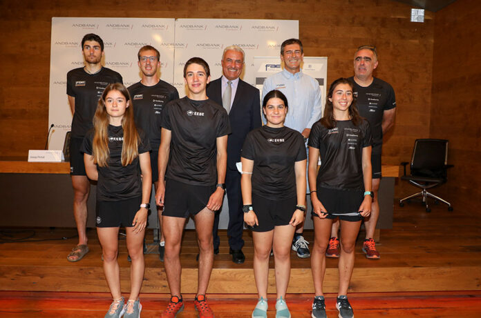 Equip de la FAE a la seu d'Andbank