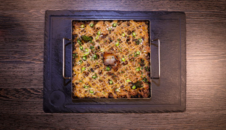 Arròs  amb carreretes deshidratades, vi dolç o de saüc i donja amb muselina de poma