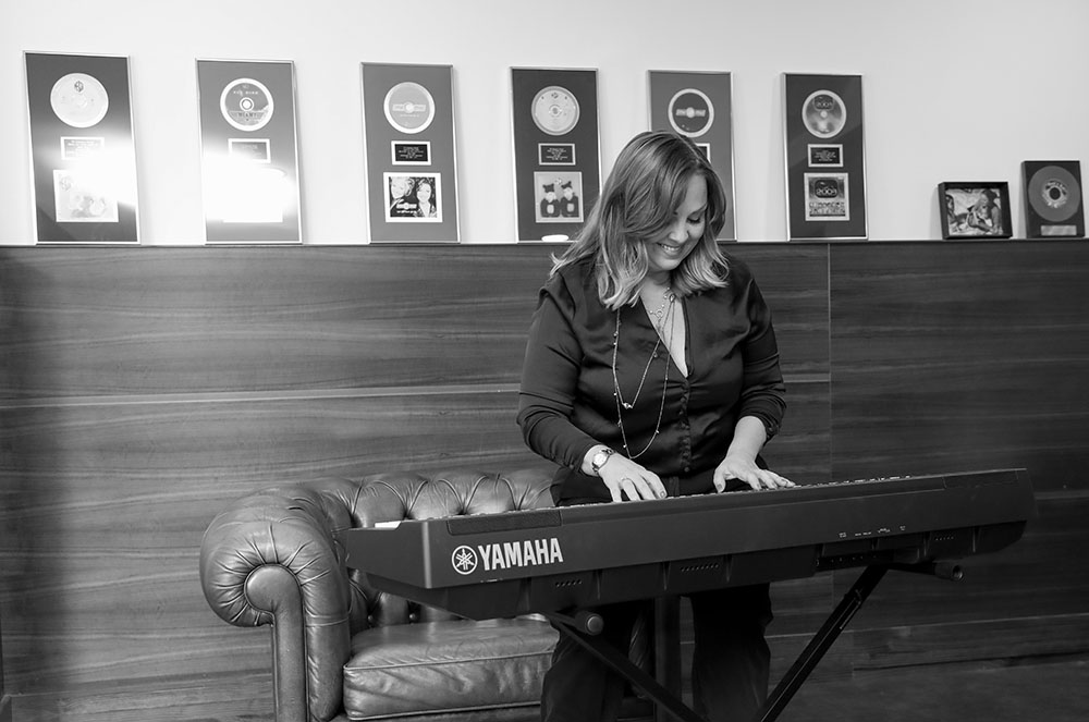 Susanne Georgi tocant el piano