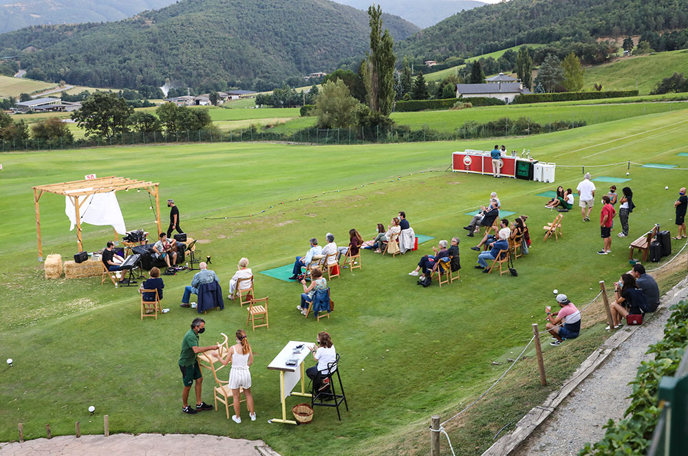 Públic al concert de Madamme Mustash