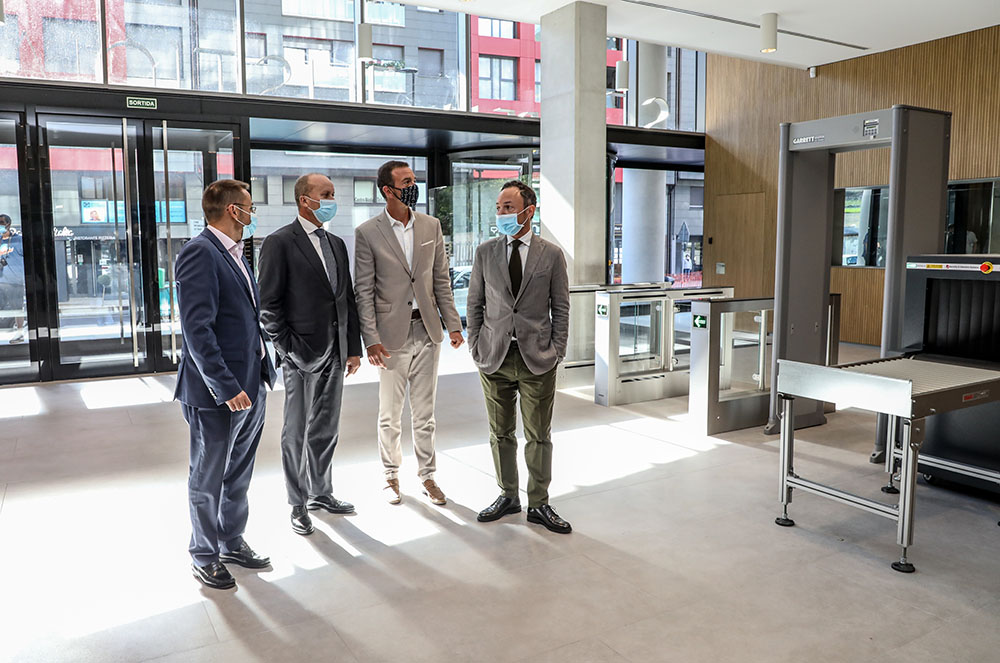 Autoritats a la nova Seu de la Justícia