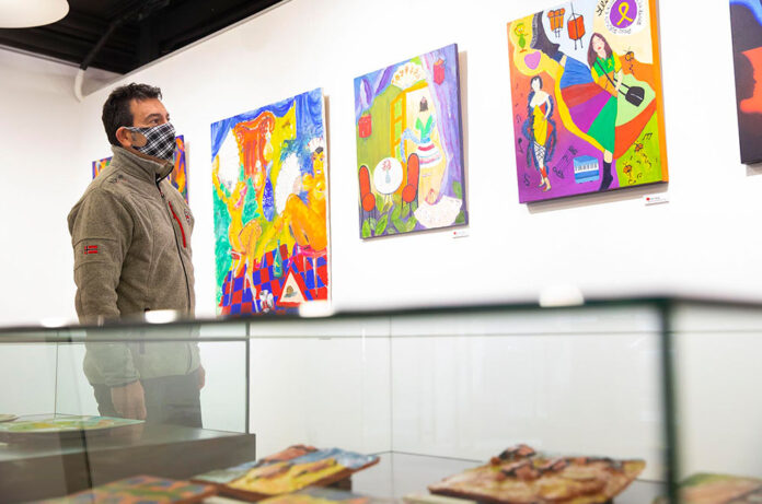 Miquel Canturri a l'exposició de La Llacuna