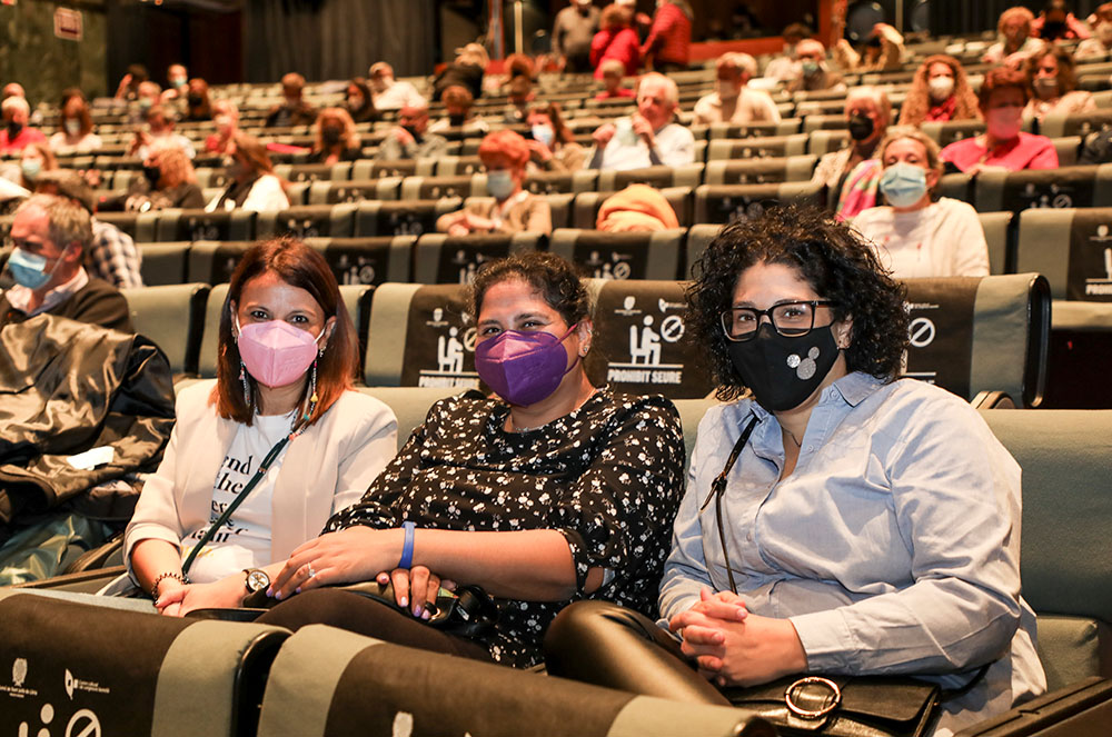 públic a l'obra alguns neixen estrellats