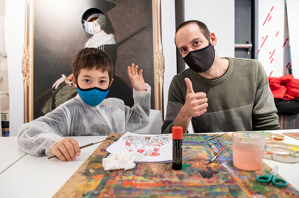 Família al taller del Museu Carmen Thyssen Andorra