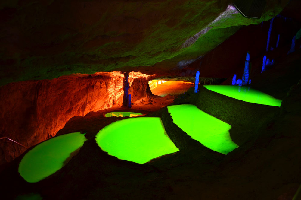 Visitar de la cova Ca Marçà