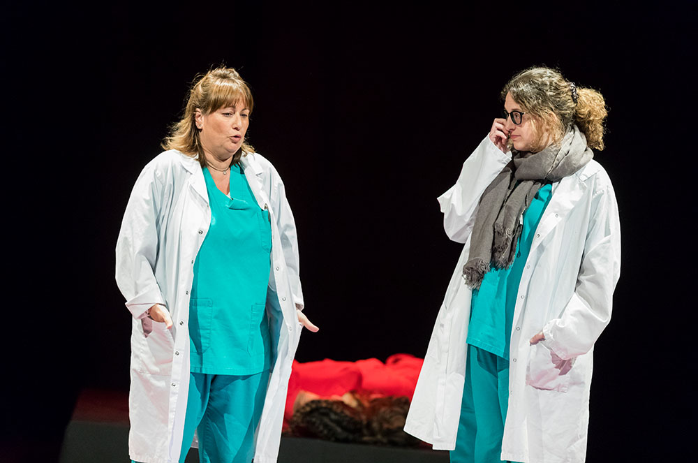 Espectacle a cor obert