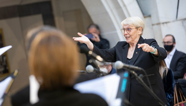 Dona Secret-3C7A9104