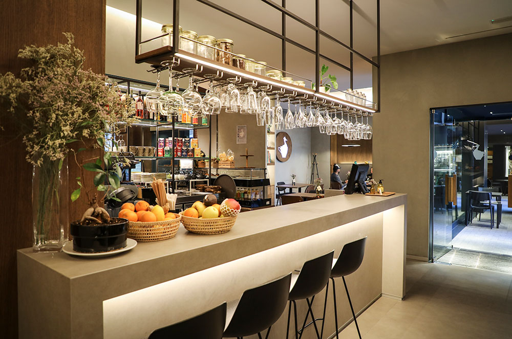 Barra del restaurant Noranta Tres