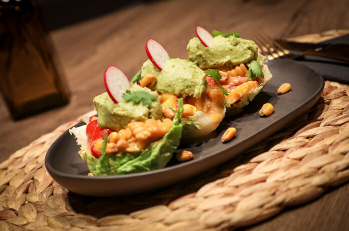 Tacos de ceviche de mango