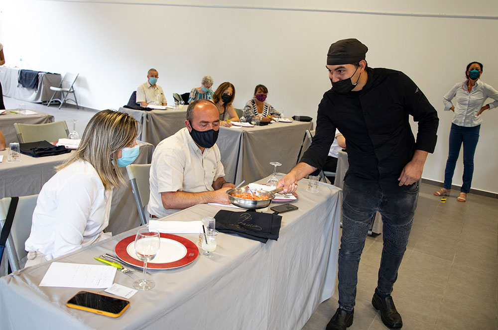 Tallers de cuina amb xefs del pais