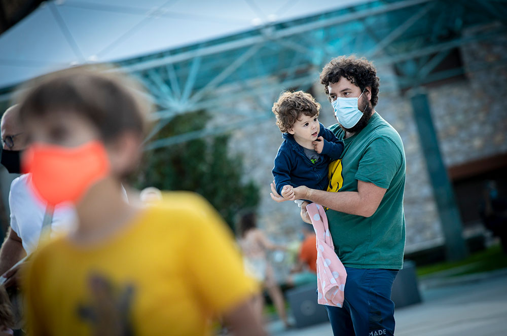 Famílies a la festa major d'encamp