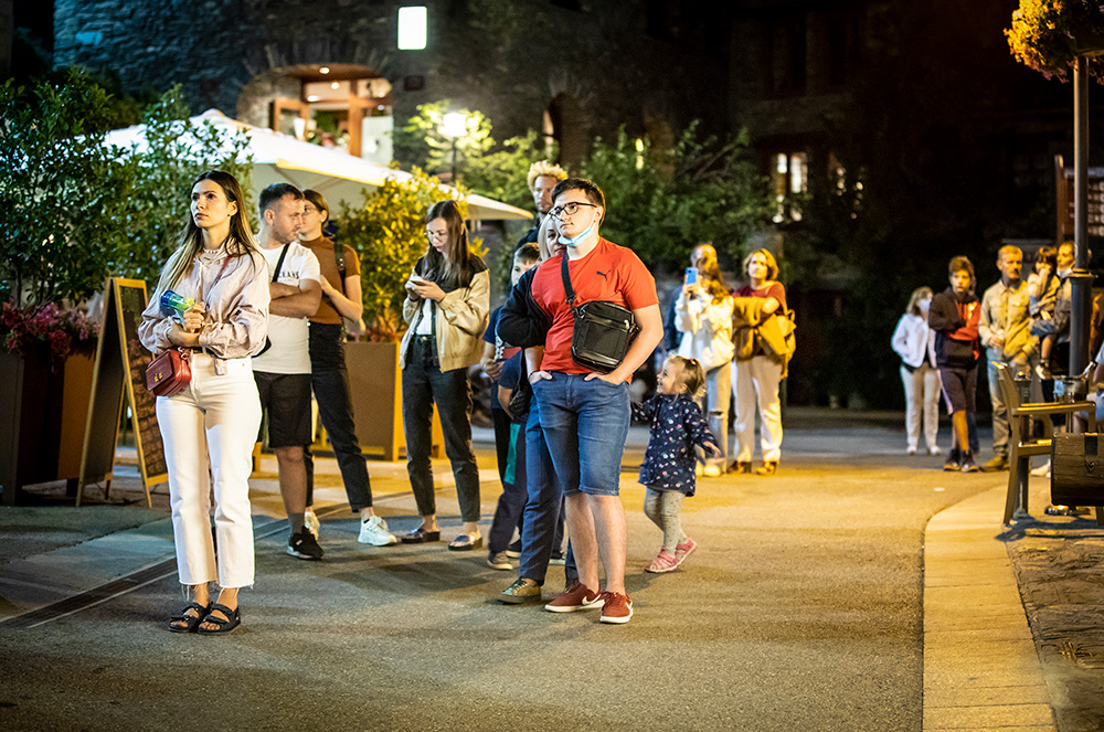 Públic al concert del duet i Fratelli La Strada