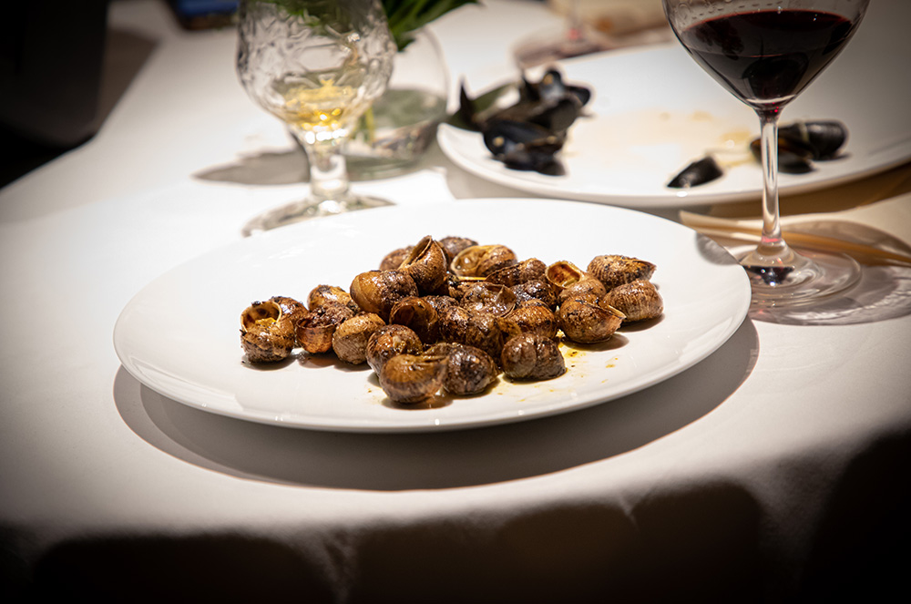 Cargols a la llauna al Can Manel