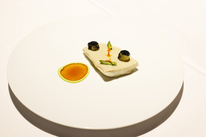 Turbot al ‘pil pil’ fumat, pel restaurant Fourteen