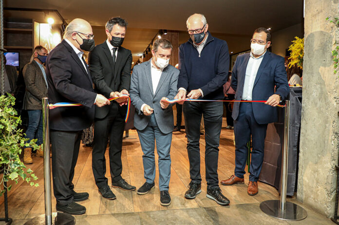 tall de cinta a l'exposició de la vall del madriu perafita claror