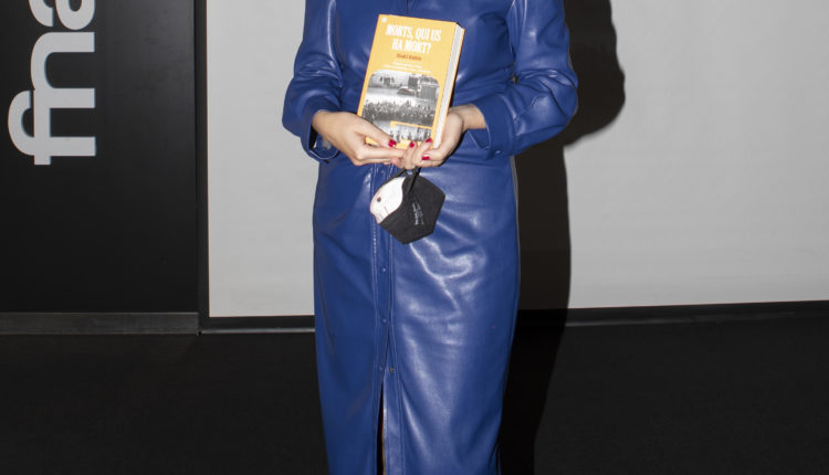 11_ Ester PeralbaDONA7600