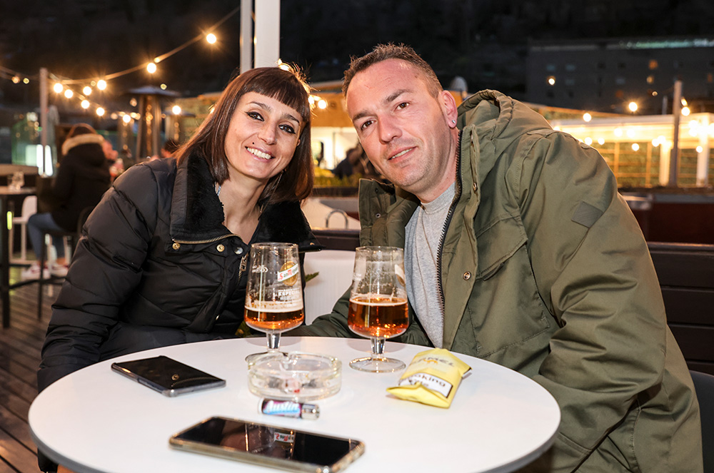 Públic a The Rooftop Van