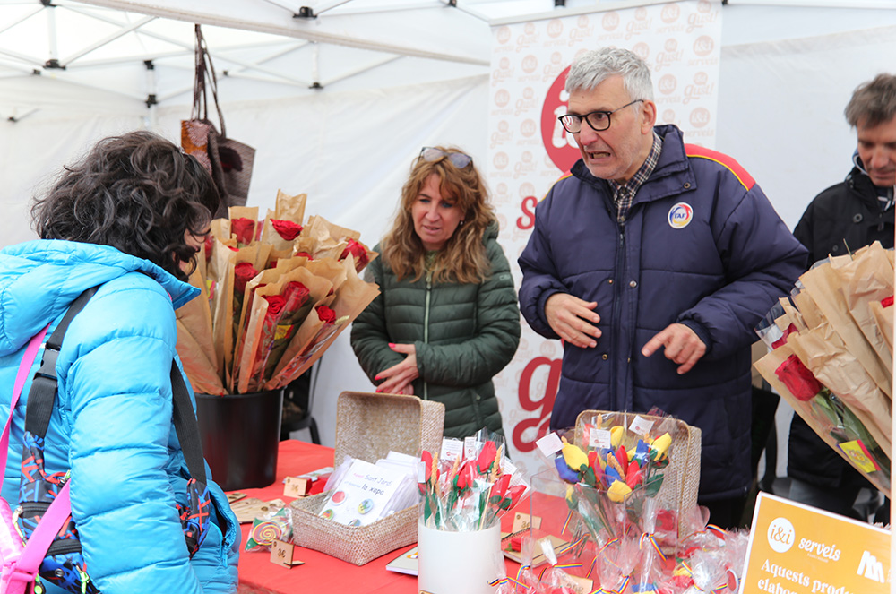 Sant Julià i Sant Jordi es donen la mà