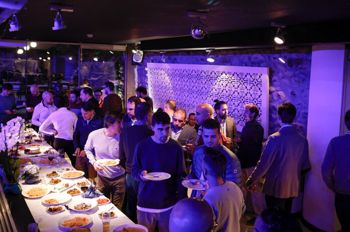 Sopar al Buda en el marc del Block World Tour