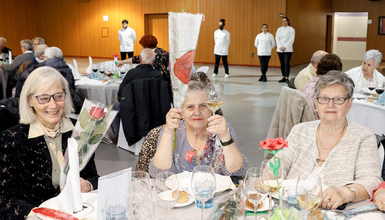 dinar-gent-gran-encamp-_SR50764