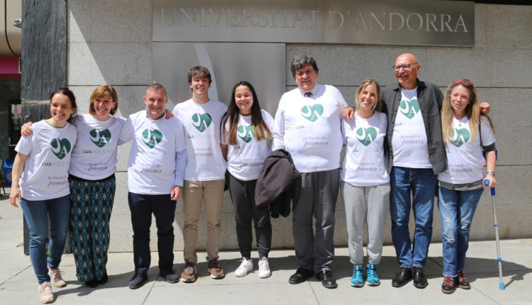 Dinar solidari organitzat a la plaça de la Germandat per la Universitat d'Andorra en benefici d'Assandca
