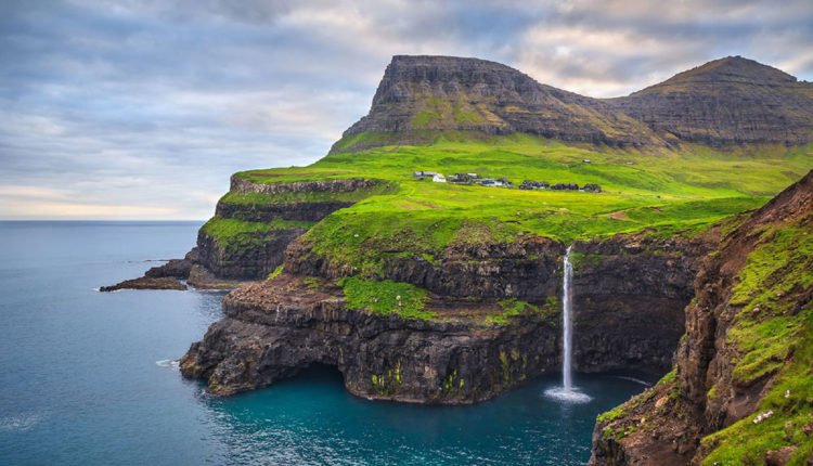Fairyland-Ocean-Waterfall-Faroe-Islands-Gintchin-Fine-Art