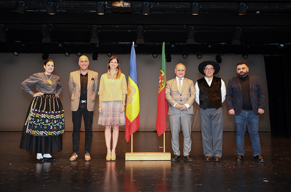 Autoritats al festival de folklore