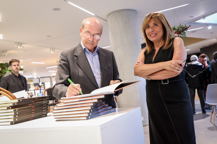 Presentació del llibre de Joan Ganyet a The Embassy