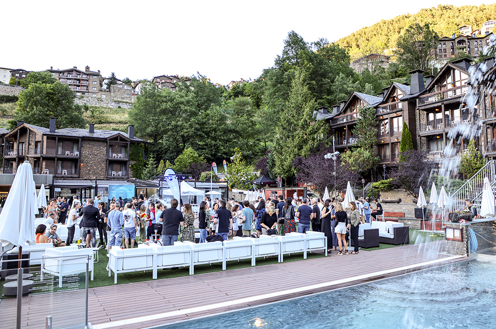 Pool party anyóspark