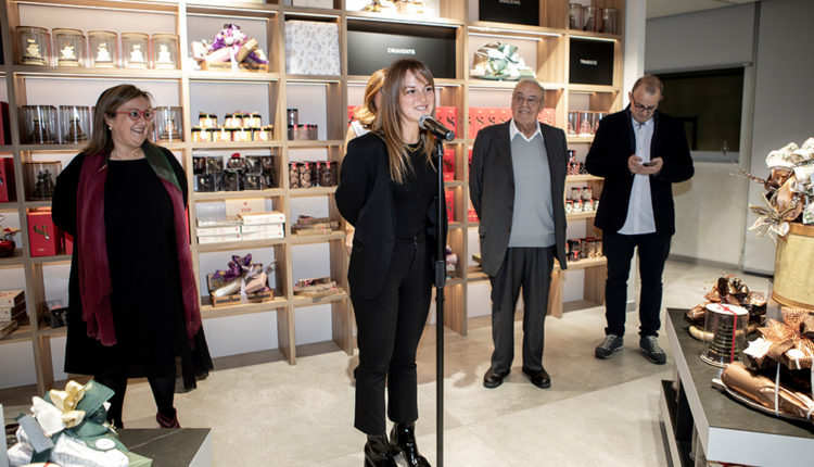 4_sauleda-julia-onyx-3C7A7730