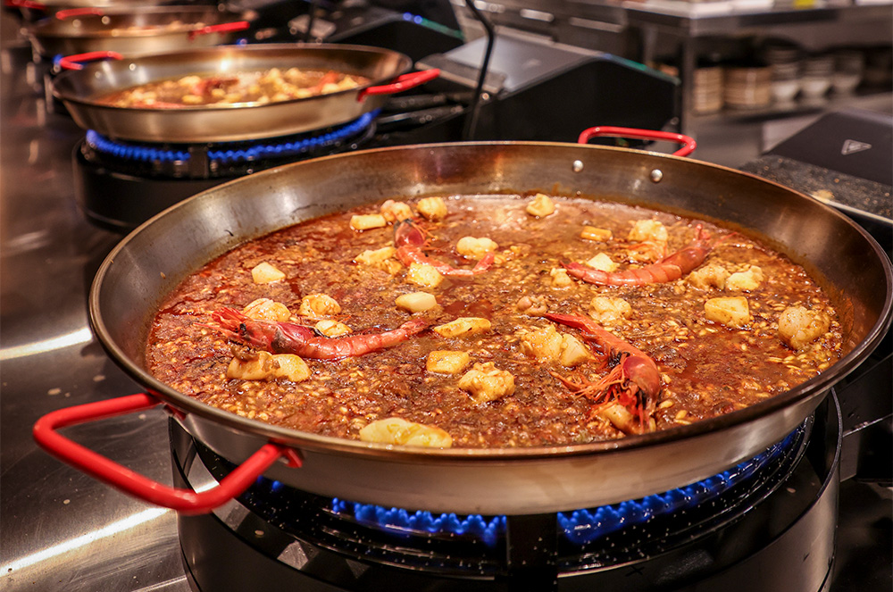 Paellas y Paellos inaugura un nou local