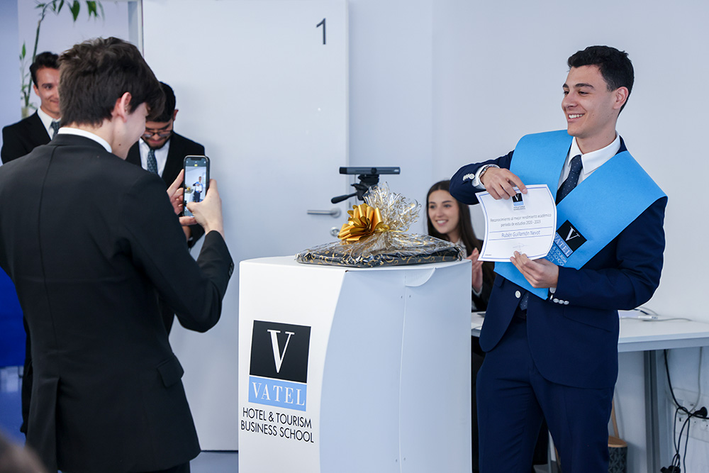 graduació dels alumnes VATEL Andorra