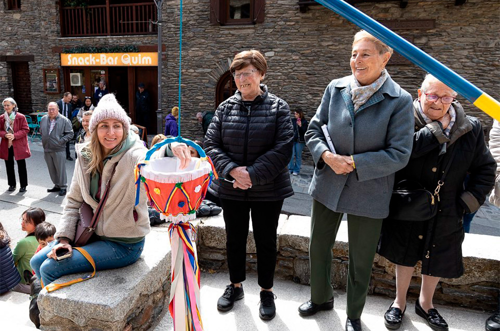Recollida de donatius a les Caramelles a Ordino