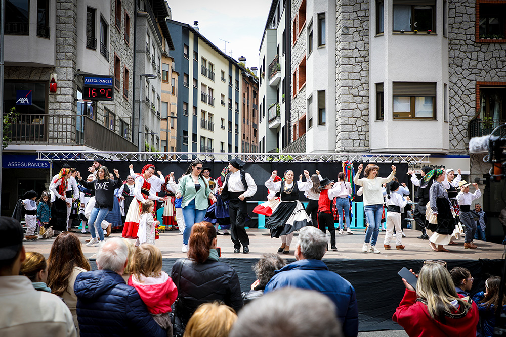 Folklore i gastronomia a la Setmana de la Diversitat Cultural