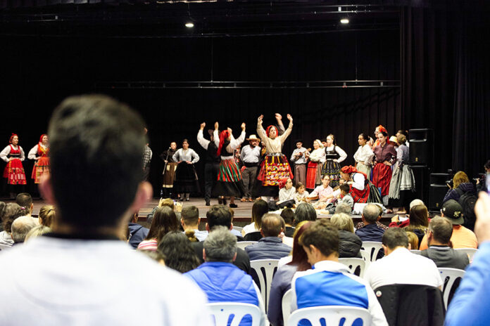 Folklore casa de portugal