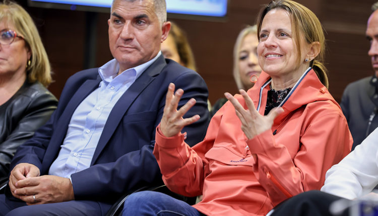 taula-rodona-ada-faf-028A5100