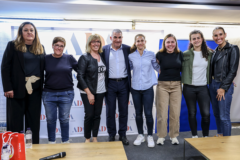 Taula Rodona sobre el futbol femení