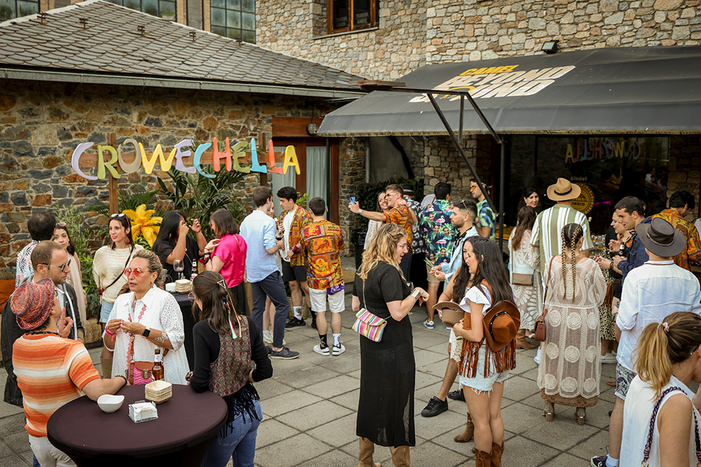 Festa de Crowe Andorra amb motiu de Coachella