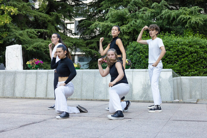 La jove revolució teatre i dansa