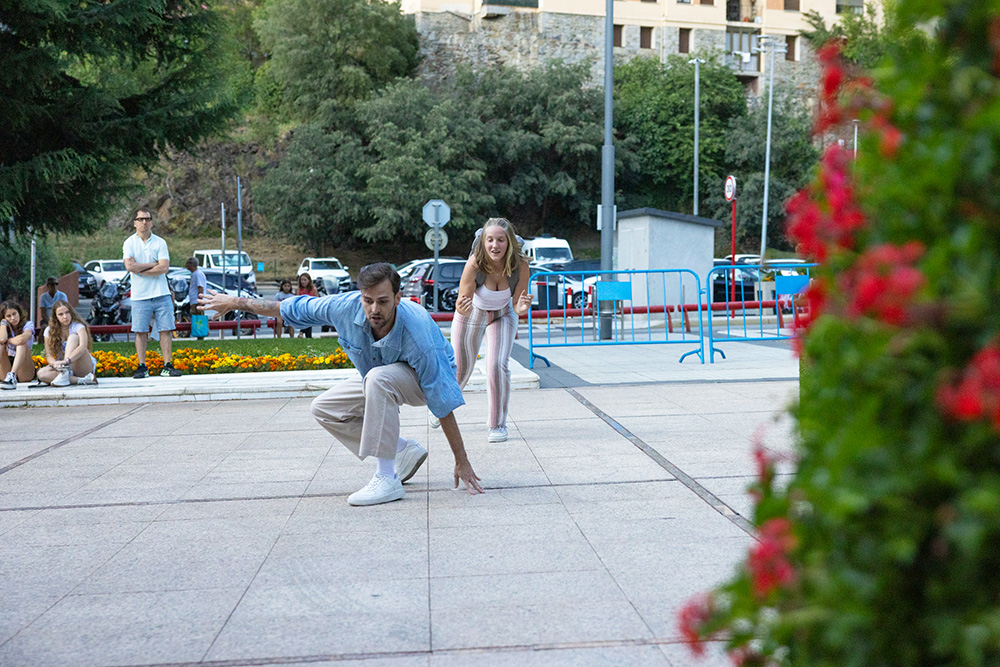 La jove revolució teatre i dansa