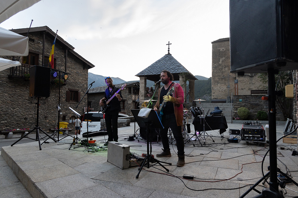 Nits obertes a Ordino amb Música Electrònica