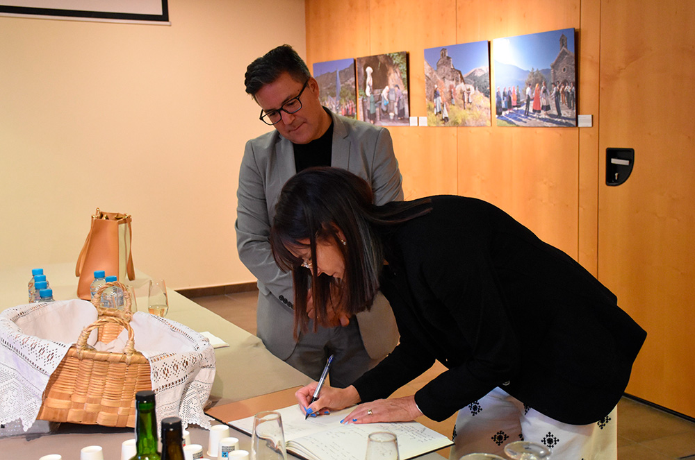 Mònica Bonell a l'exposició integrats