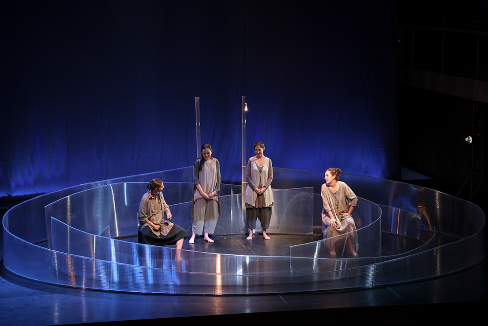 A l’escorxador d’Escaldes-Engordany, Alícia Luño i va presentar la instal·lació ‘Jardins Transparents’.